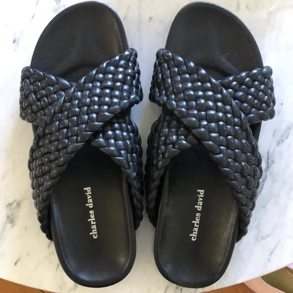 Charles David 8.5 amazing leather slides - Picture 1 of 3